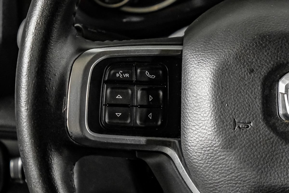 Used 2019 RAM 3500 Laramie AWD/4WD image 17