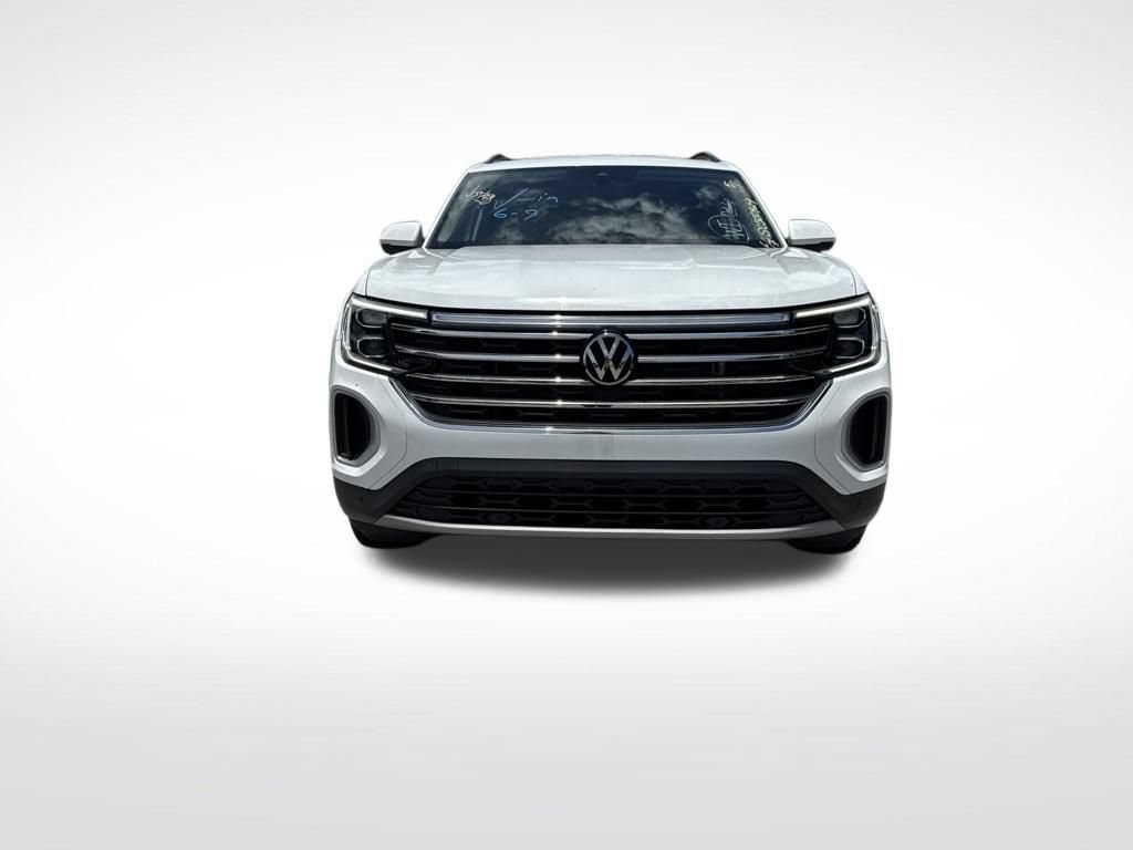 Used 2025 Volkswagen Atlas SE FWD image 3