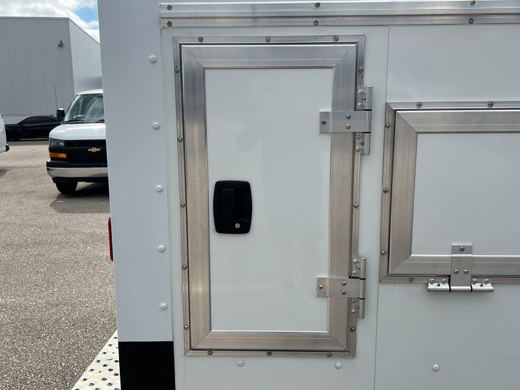 New 2025 Chevrolet Express 3500 w/ Power Convenience Package image 31