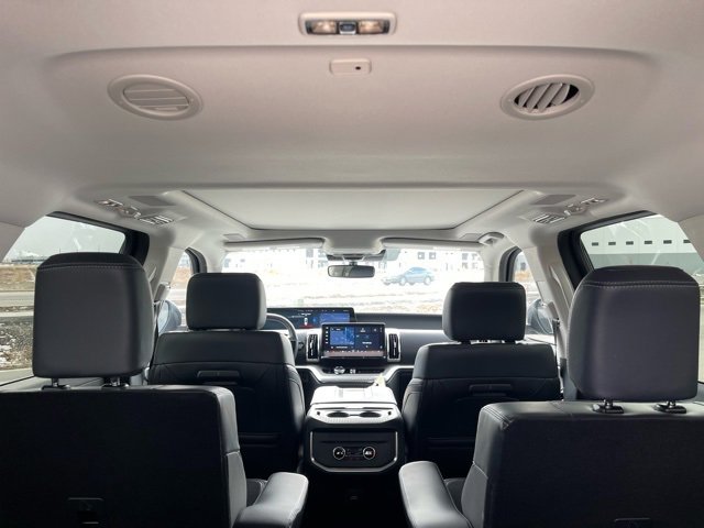 Used 2025 Ford Expedition Platinum w/ Driver's Package image 20