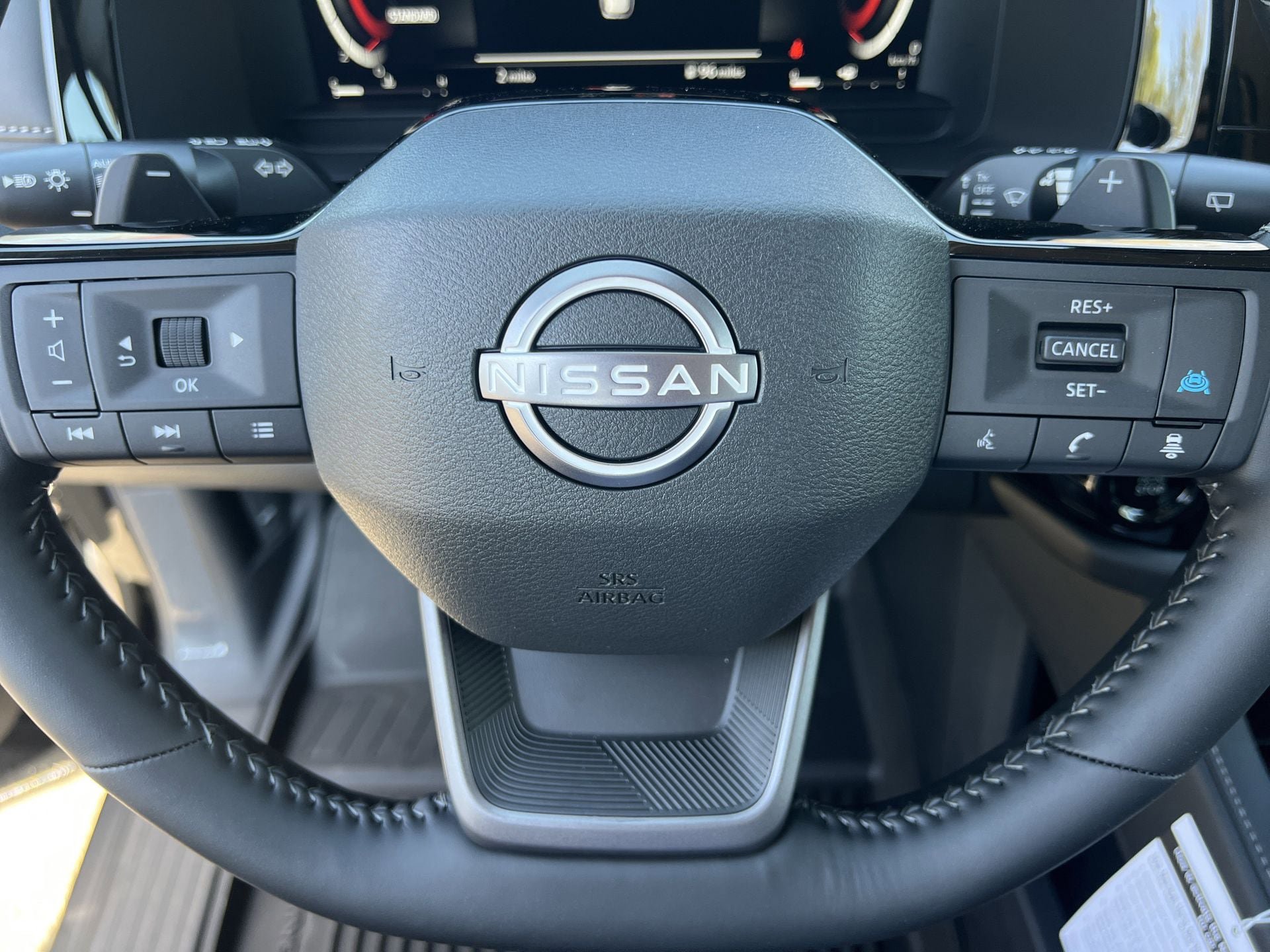 New 2026 Nissan Pathfinder SL FWD image 9