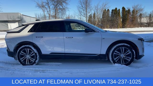 Used 2024 Cadillac Lyriq Luxury image 9