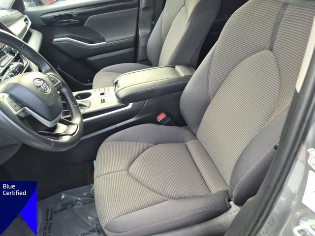Used 2024 Toyota Highlander LE FWD image 15