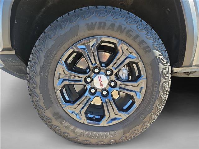 Used 2024 GMC Canyon Elevation w/ Elevation Premium Package RWD image 23
