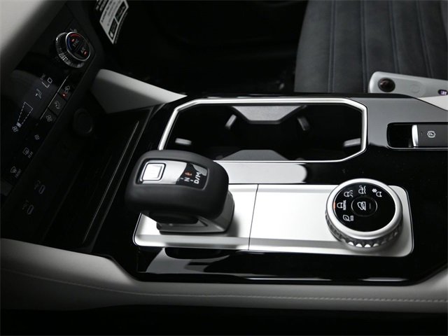 New 2025 Mitsubishi Outlander SE image 23