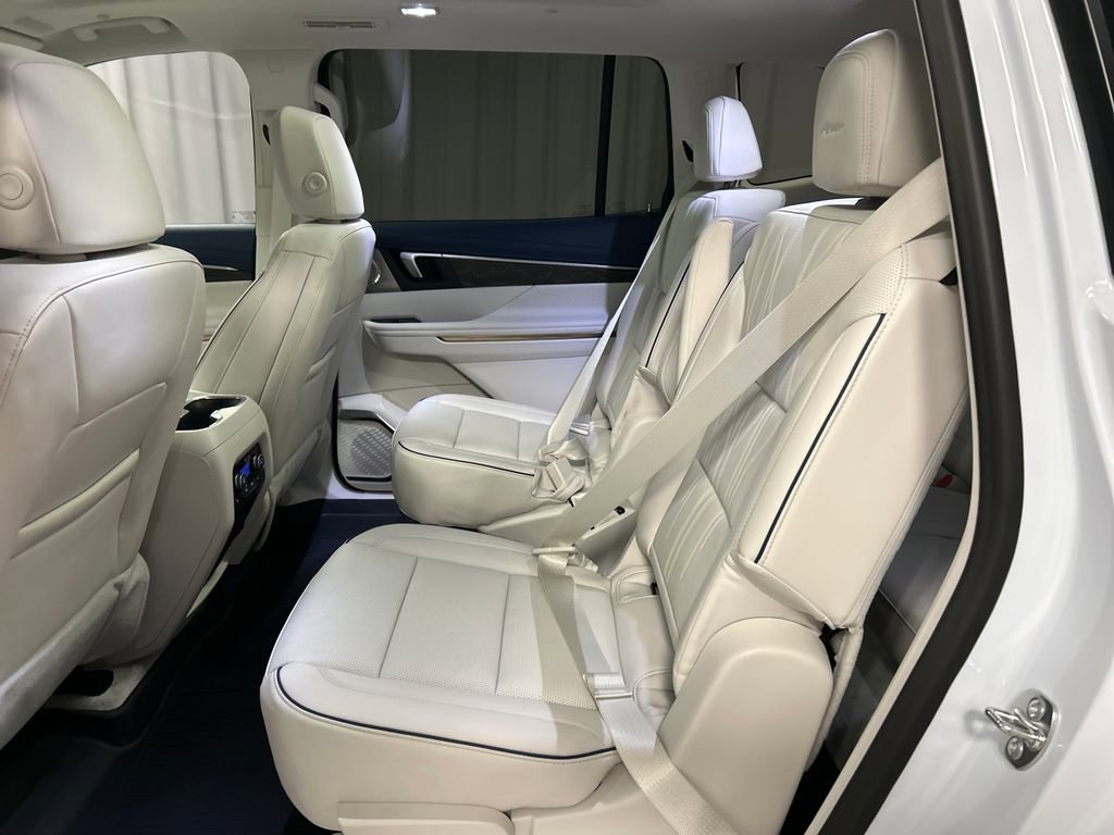 New 2026 Buick Enclave Avenir w/ Super Cruise Package image 22