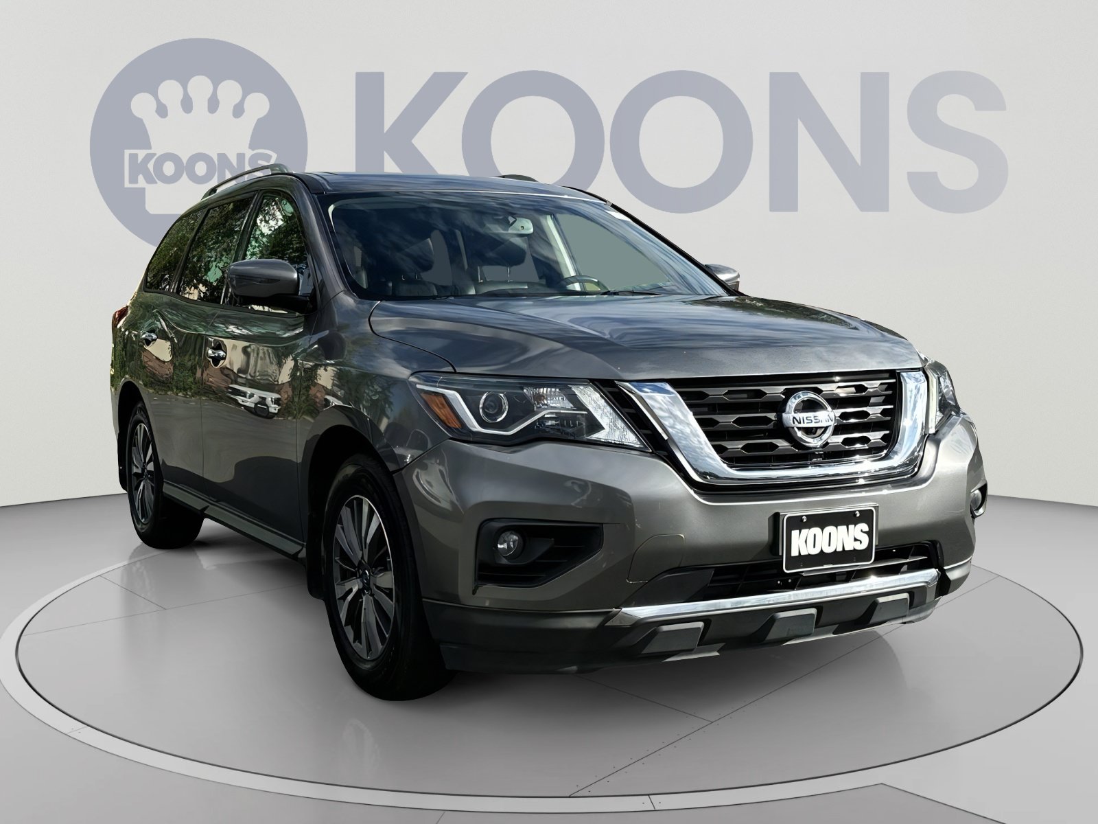 Used 2017 Nissan Pathfinder SL w/ SL Premium Package AWD/4WD image 2
