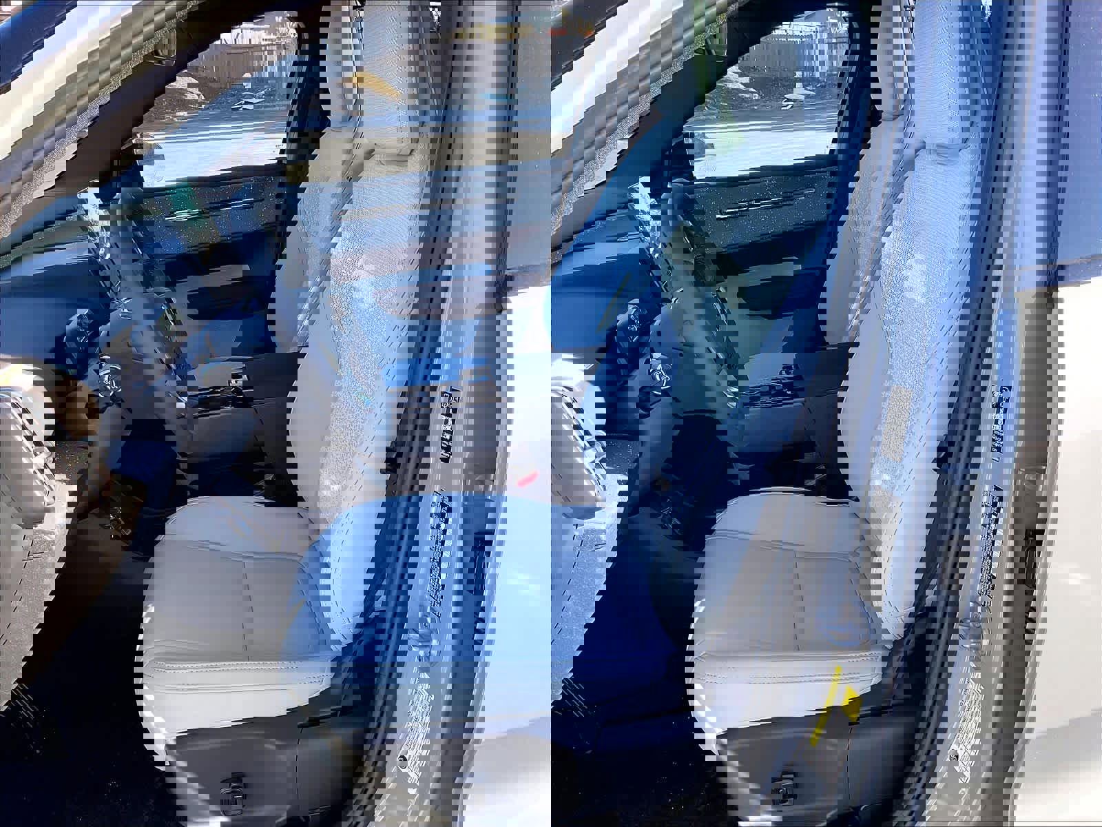 New 2025 Volvo EX30 Ultra w/ Protection Package Premier image 11