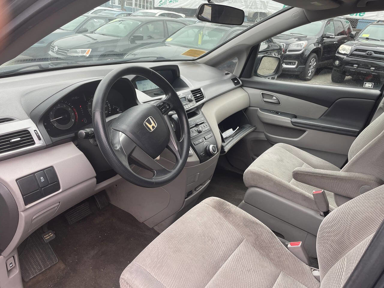 Used 2012 Honda Odyssey LX image 12