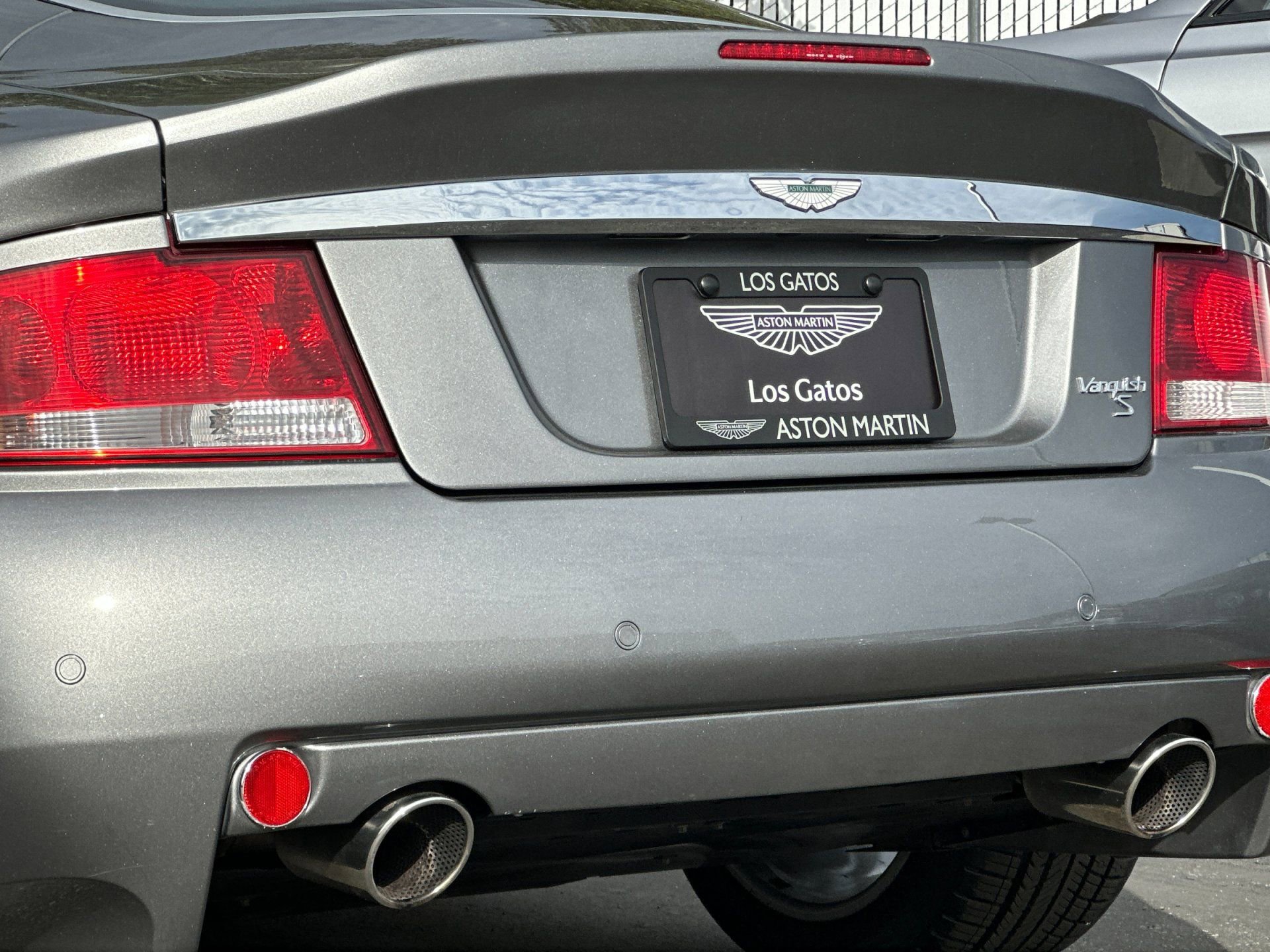 Used 2005 Aston Martin Vanquish S image 8