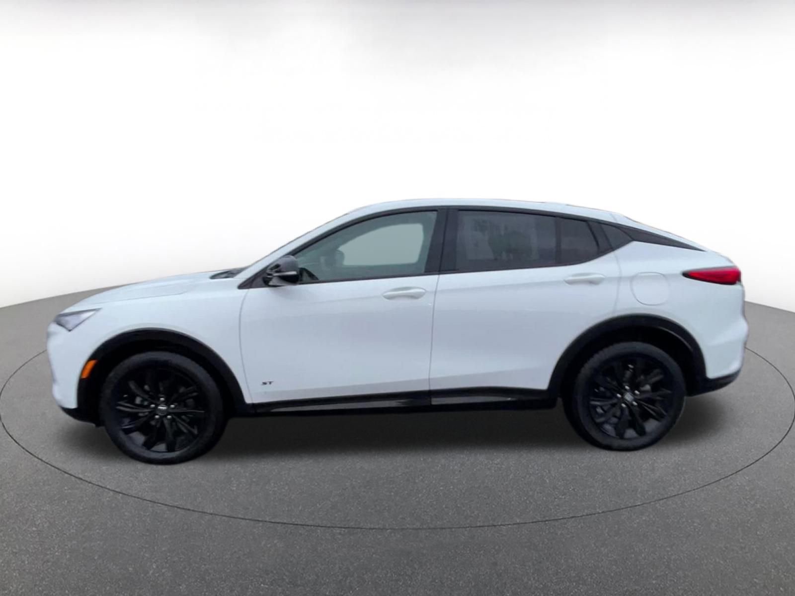 Used 2025 Buick Envista Sport Touring image 9