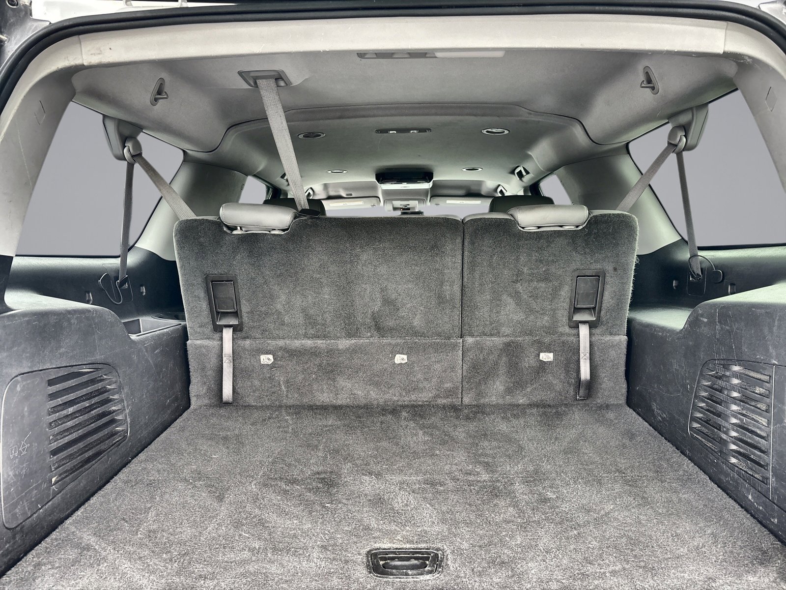 Used 2015 Chevrolet Suburban LT image 34