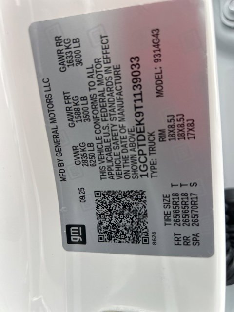 New 2026 Chevrolet Colorado Z71 w/ LPO, Hood Decal Package image 35