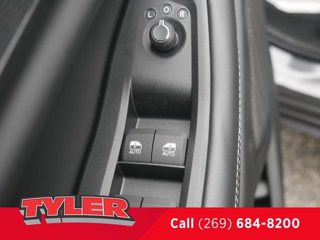 New 2026 Jeep Grand Cherokee Laredo X AWD/4WD image 22