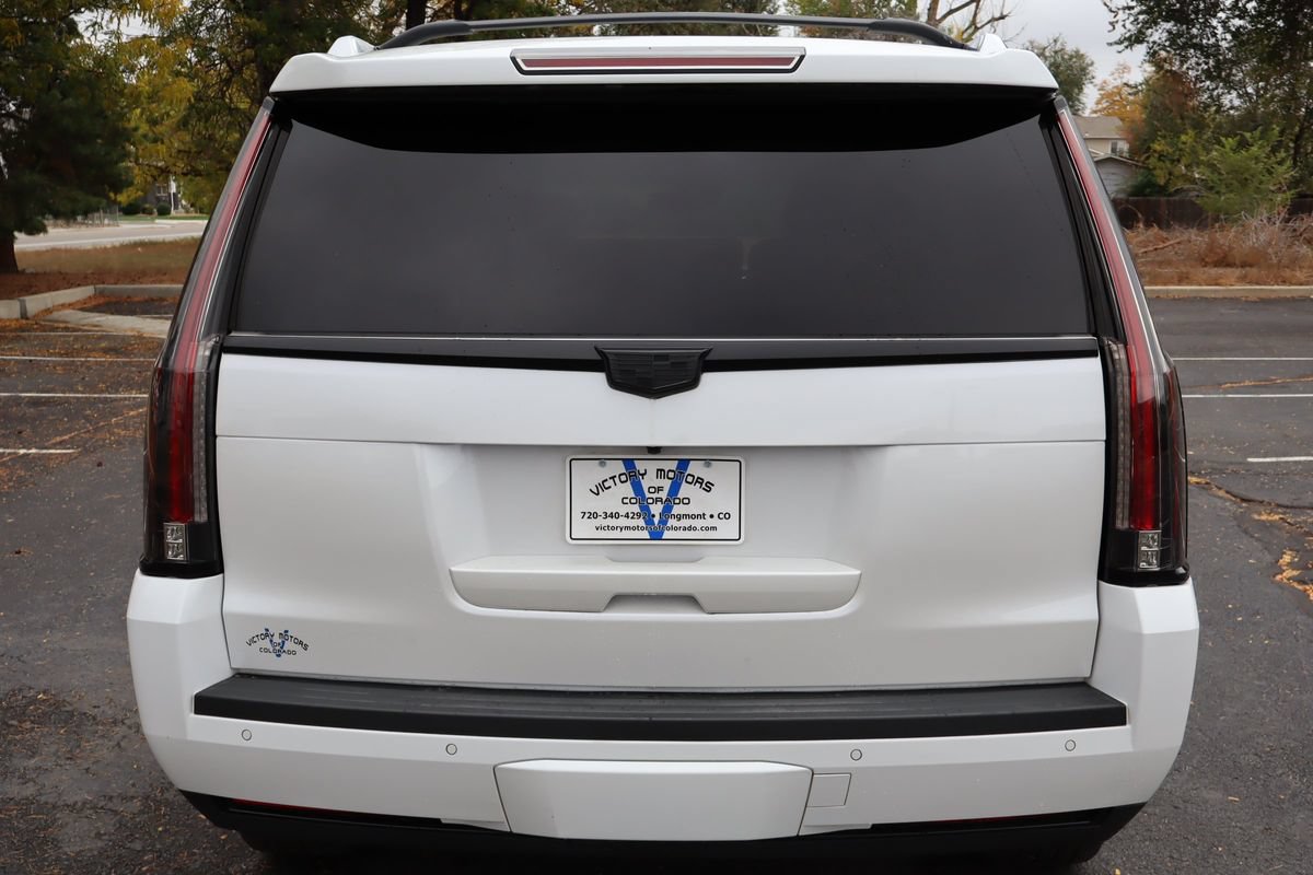 Used 2016 Cadillac Escalade Premium AWD/4WD image 6