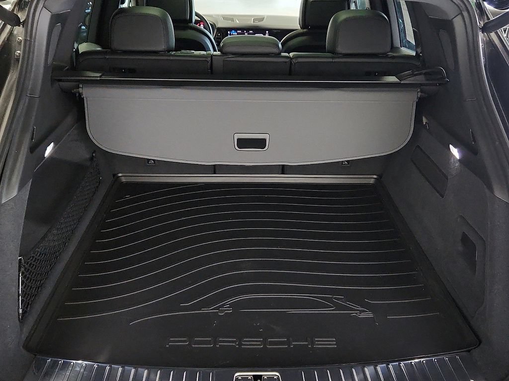 Certified 2026 Porsche Cayenne AWD/4WD image 29