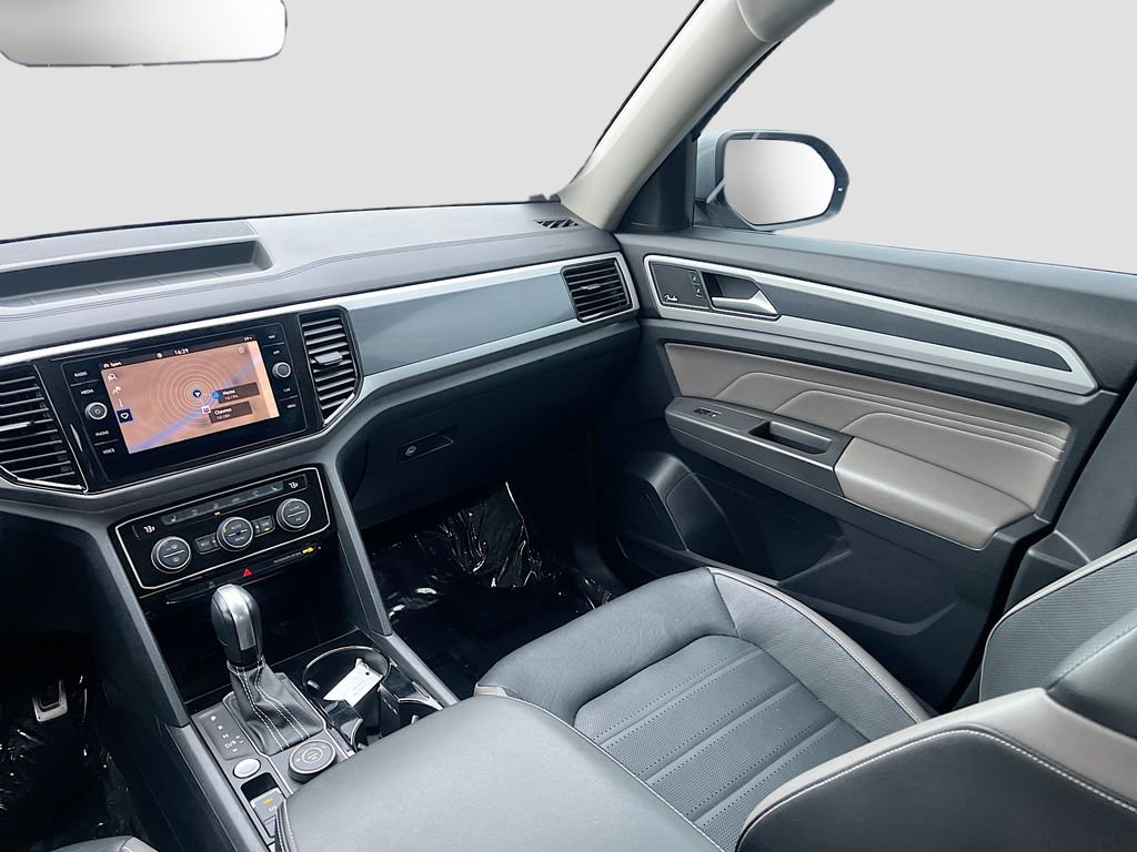 Used 2022 Volkswagen Atlas SEL Premium image 25