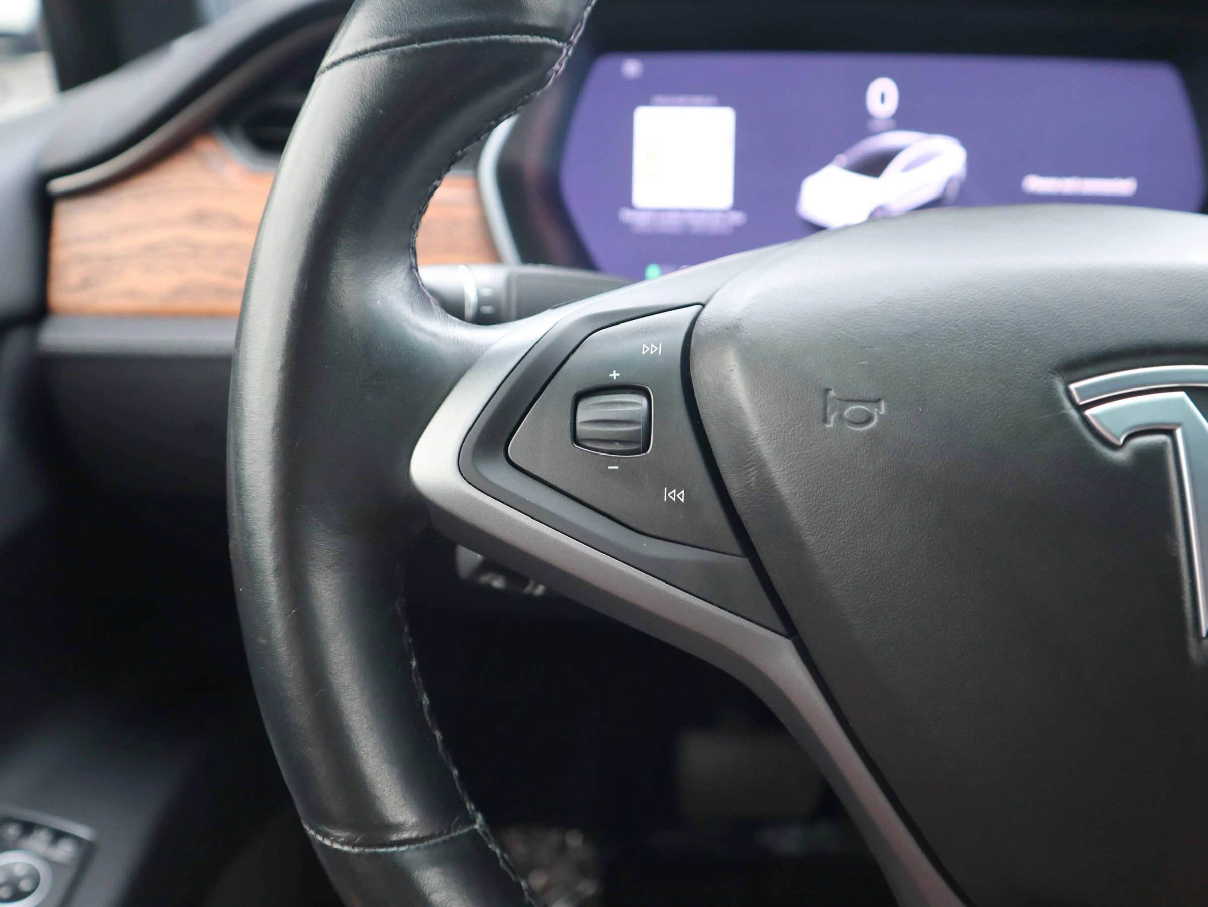 Used 2020 Tesla Model X Long Range AWD/4WD image 17