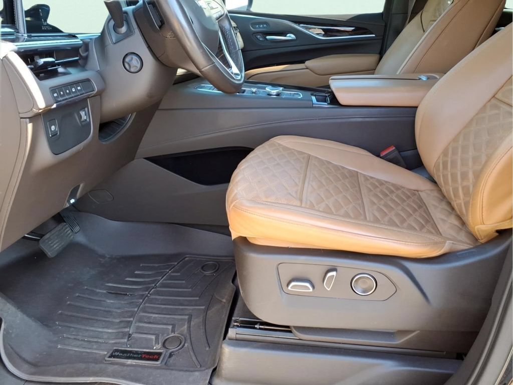Used 2021 Cadillac Escalade Premium Luxury AWD/4WD image 20
