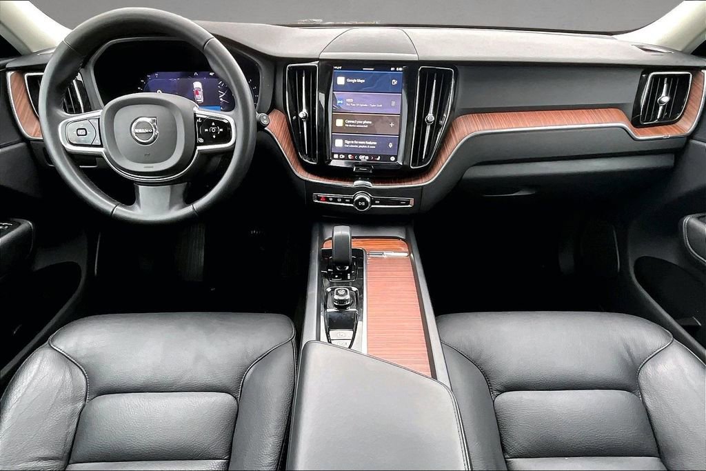 Certified 2024 Volvo XC60 B5 Plus w/ Climate Package image 7