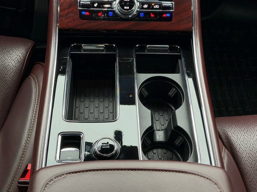 Used 2023 Lincoln Aviator Black Label w/ Jet Package AWD/4WD image 21