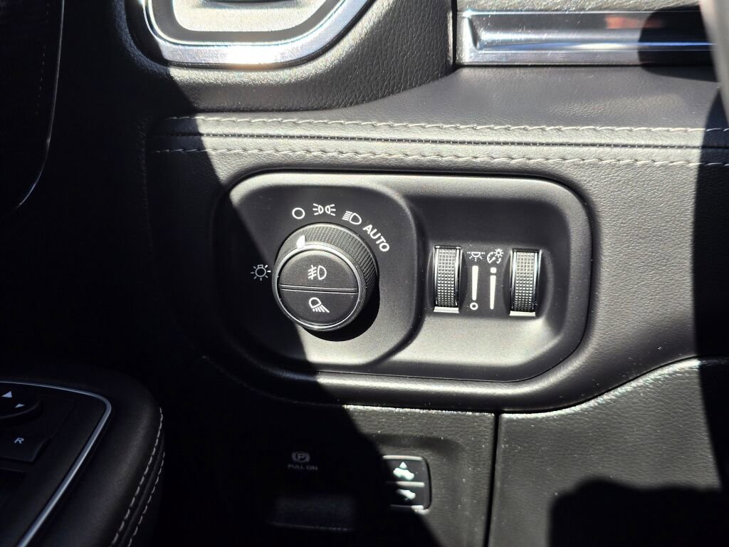 Used 2023 RAM 1500 Limited image 29