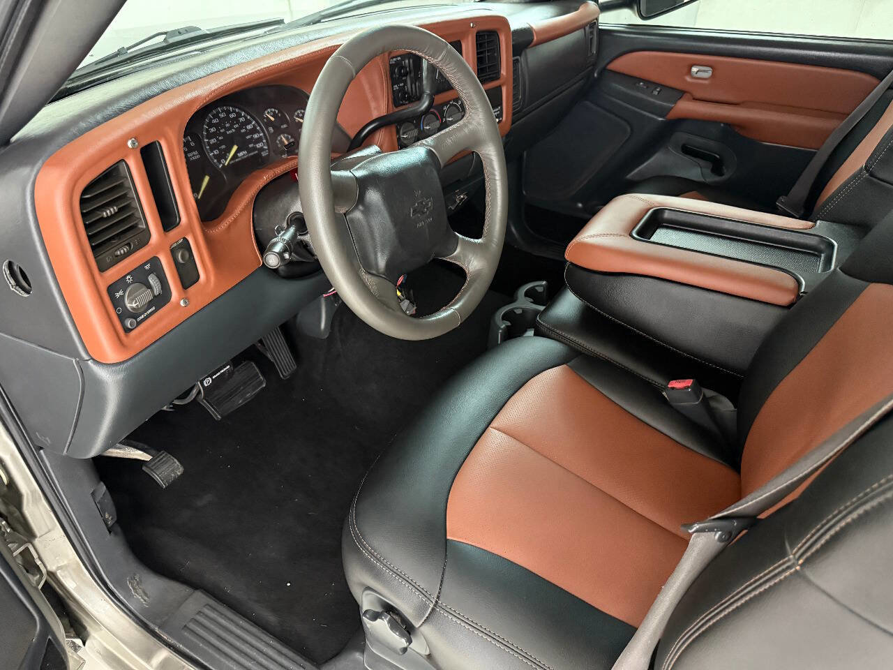 Used 2002 Chevrolet Silverado 3500 2WD Extended Cab image 38