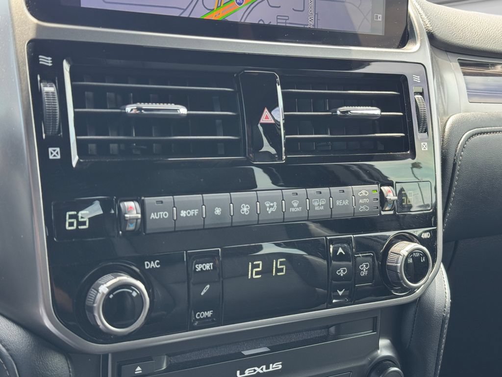 Used 2023 Lexus GX 460 Luxury w/ Sport Design Package AWD/4WD image 16