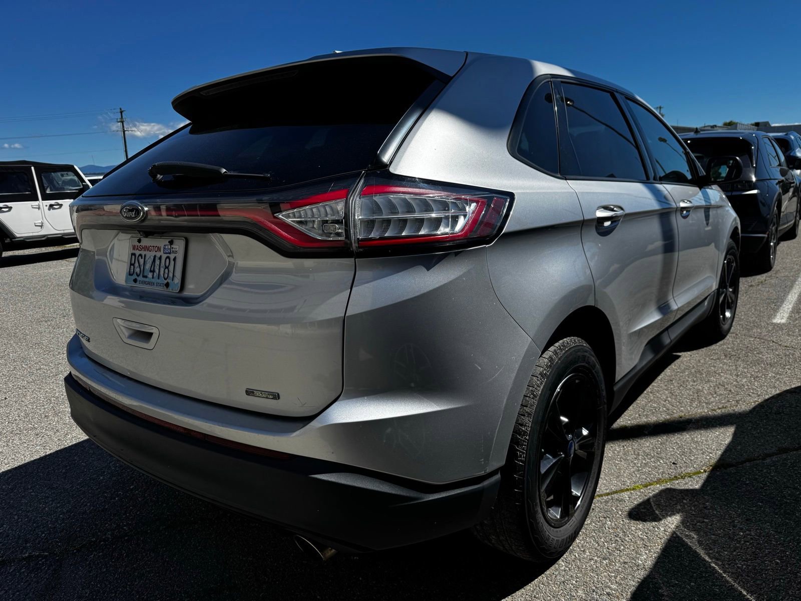 Used 2016 Ford Edge SE FWD image 5