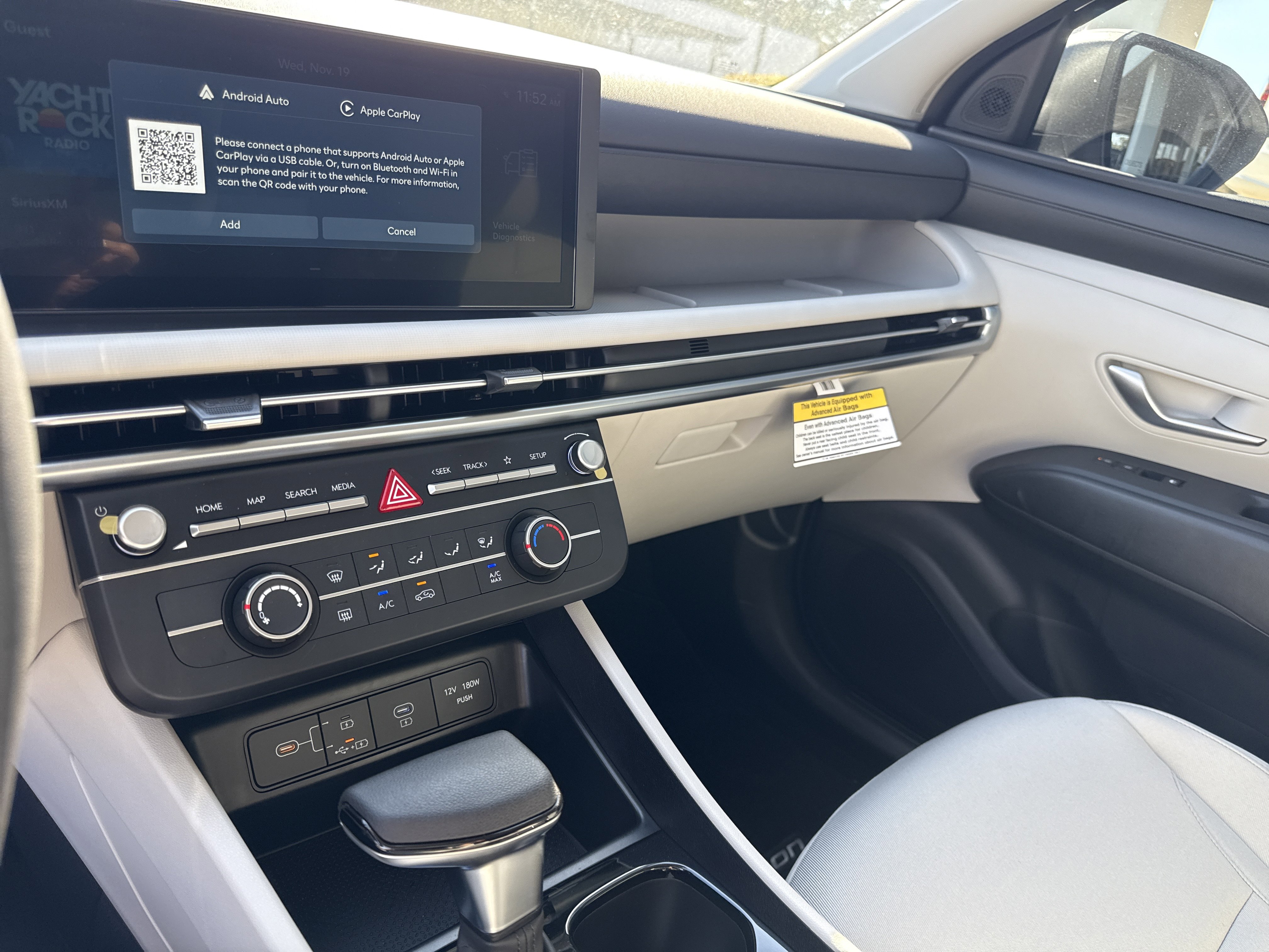 New 2026 Hyundai Tucson SE image 8