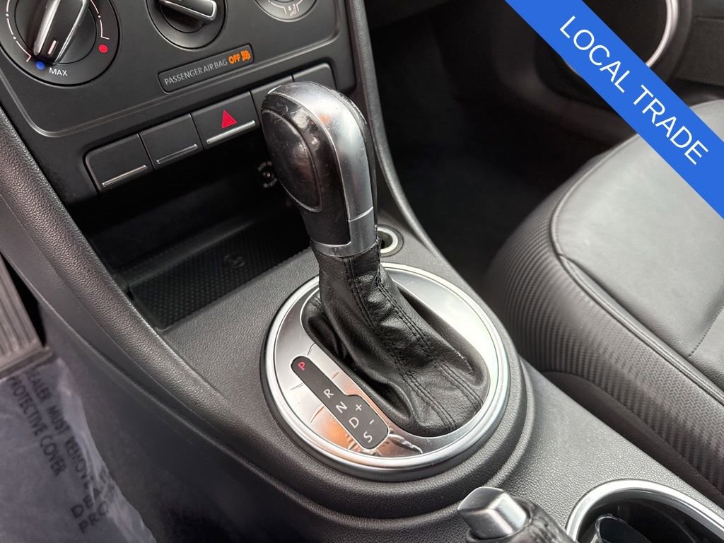 Used 2015 Volkswagen Beetle 1.8T FWD image 21