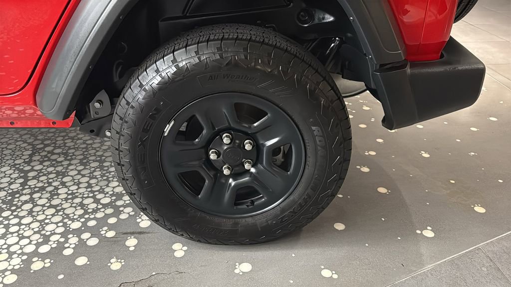 Used 2025 Jeep Wrangler Sport image 6