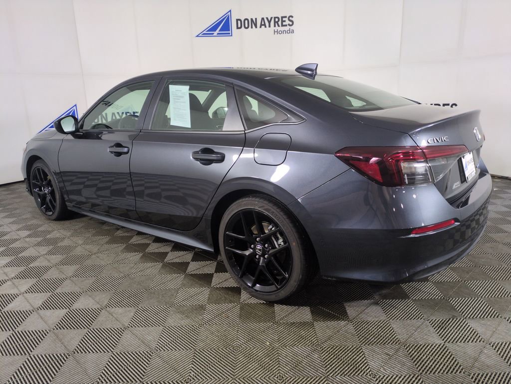 Used 2025 Honda Civic Sport image 4