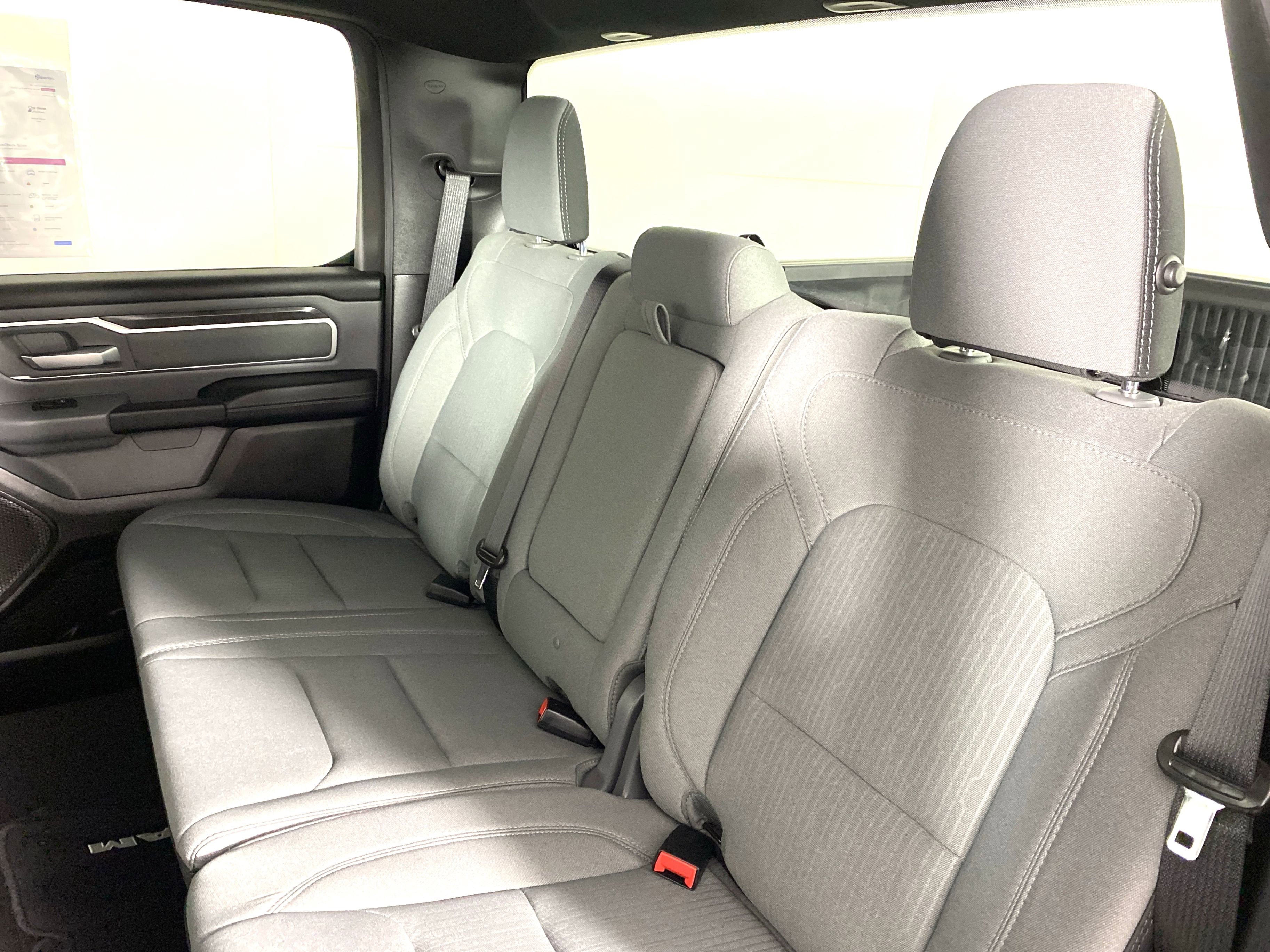 Used 2022 RAM 1500 Big Horn AWD/4WD image 33