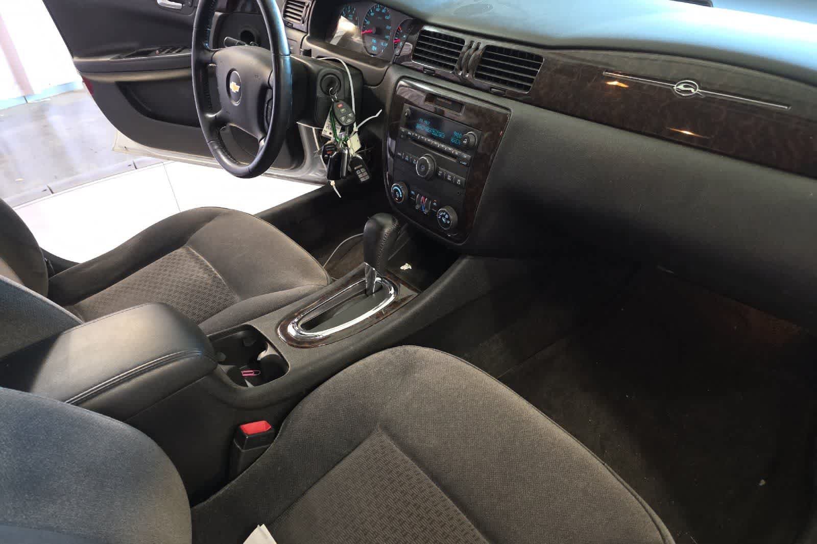 Used 2013 Chevrolet Impala LT FWD image 17