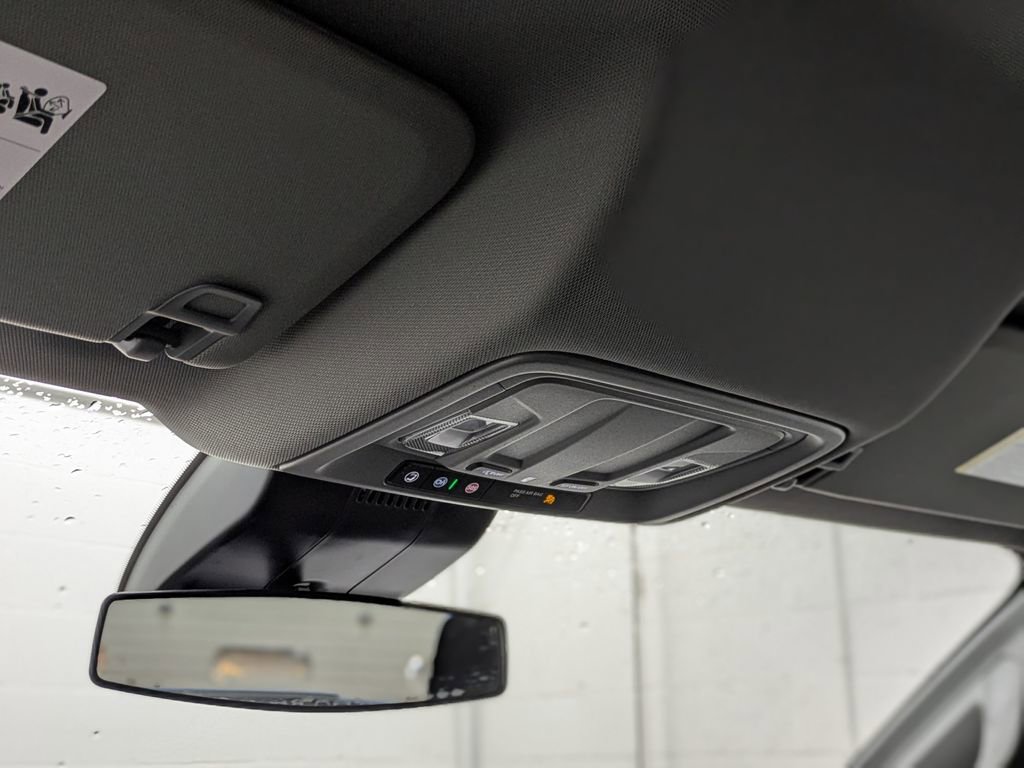 Used 2024 Chevrolet Silverado 1500 Custom image 24