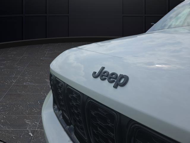 New 2025 Jeep Grand Cherokee Altitude image 38