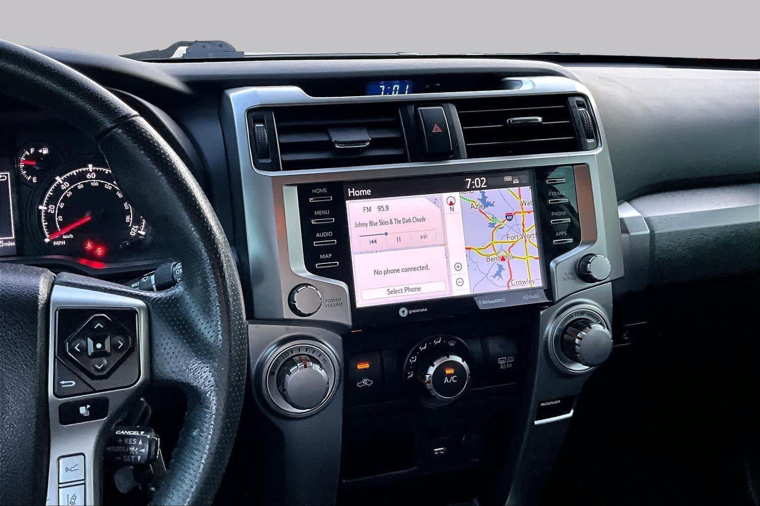 Used 2020 Toyota 4Runner SR5 AWD/4WD image 7