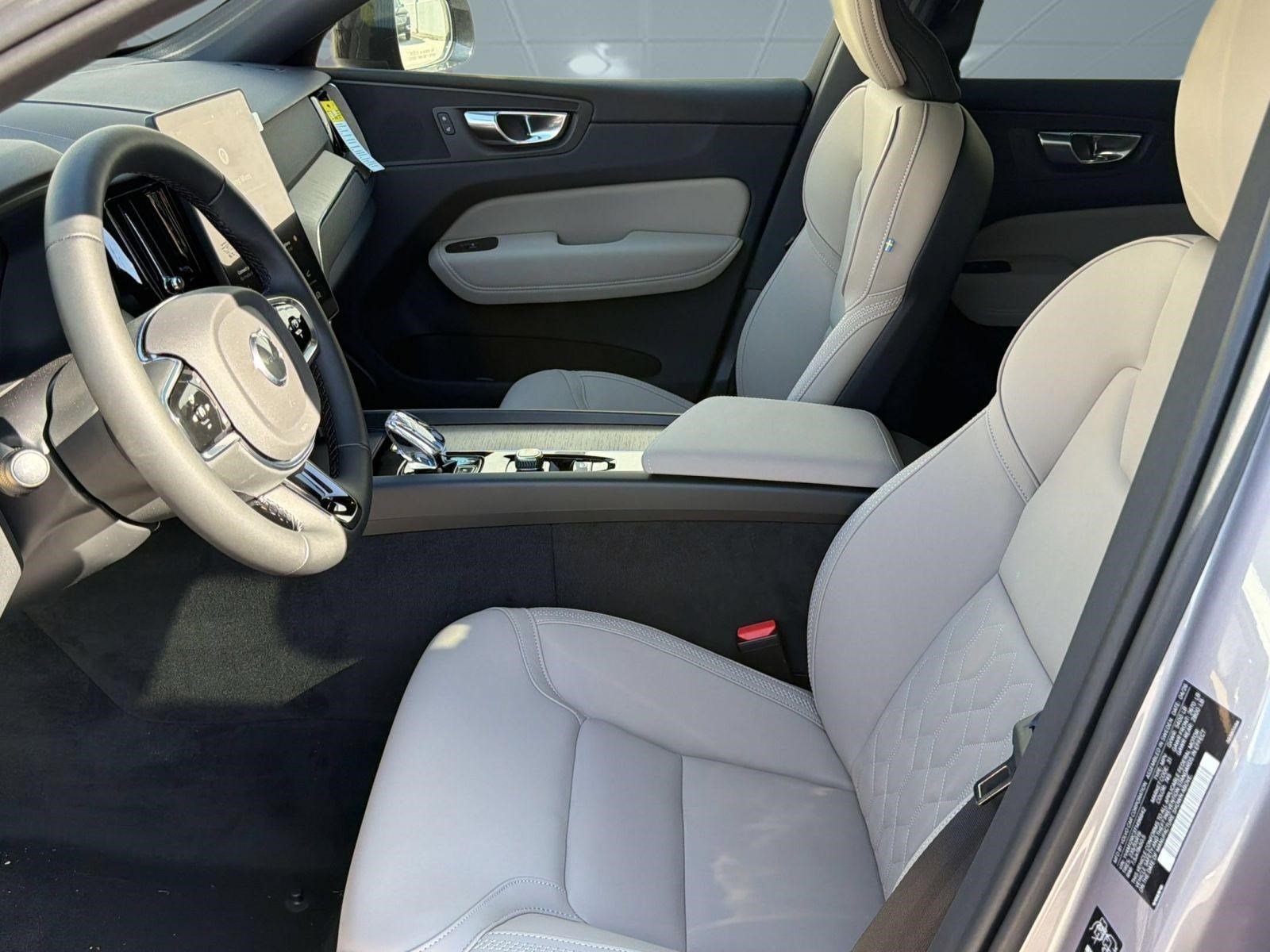 New 2026 Volvo XC60 B5 Plus w/ Climate Package AWD/4WD image 5