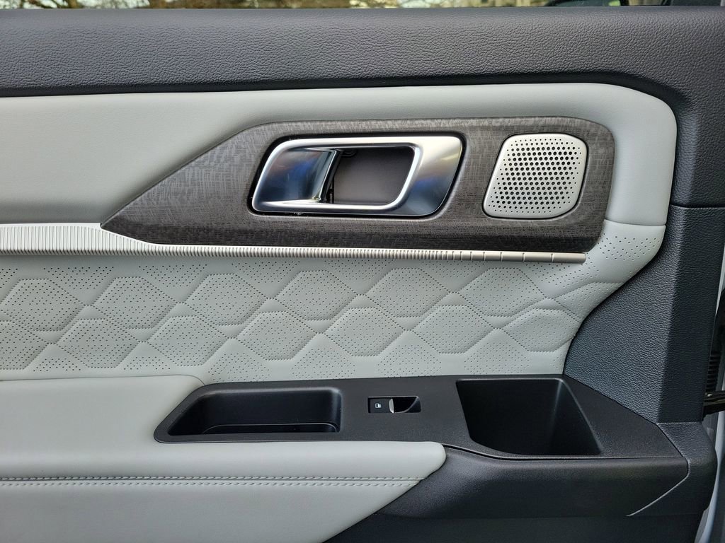 New 2026 Ford Explorer Platinum w/ LUX Leather Package image 14