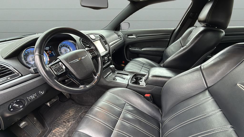 Used 2014 Chrysler 300 S AWD/4WD image 9
