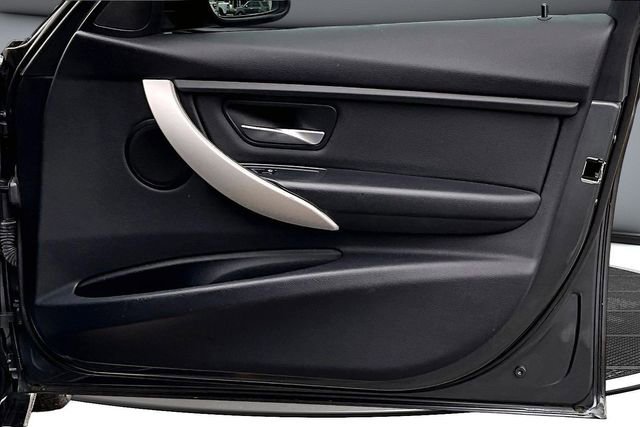 Used 2014 BMW 320i xDrive Sedan image 27