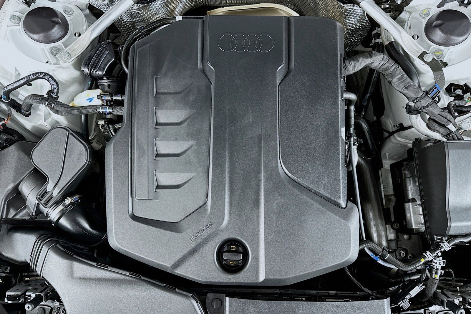 Used 2025 Audi A5 2.0T Premium w/ Convenience Package image 13