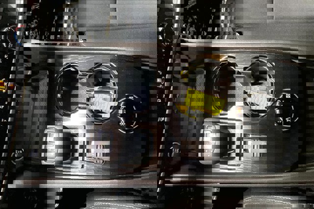 Used 2023 Nissan Rogue S image 41