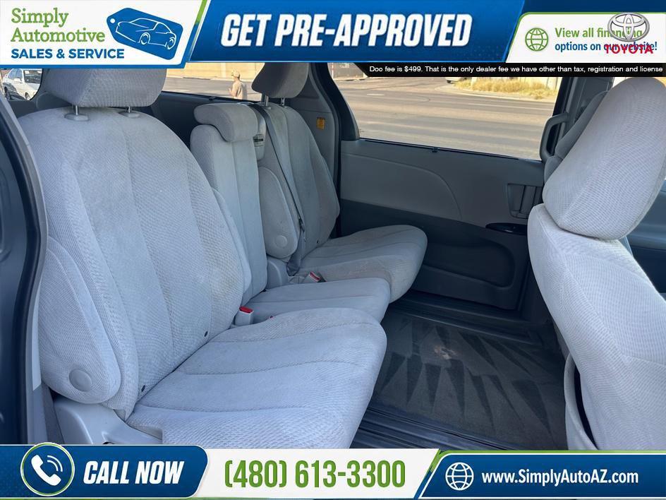 Used 2012 Toyota Sienna LE w/ Towing Pkg FWD image 17