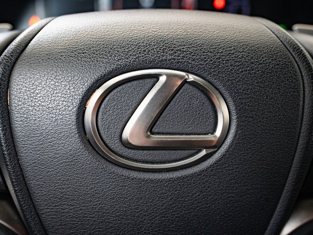 Certified 2019 Lexus ES 350 w/ Accessory Package 2 image 26