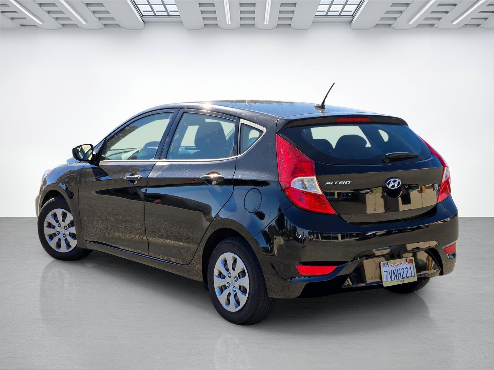 Used 2016 Hyundai Accent SE FWD image 6