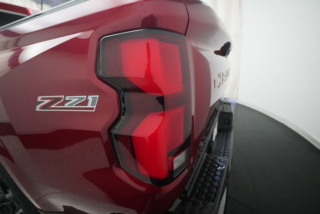 Certified 2024 Chevrolet Colorado Z71 w/ LPO, Dark Essentials Package image 31