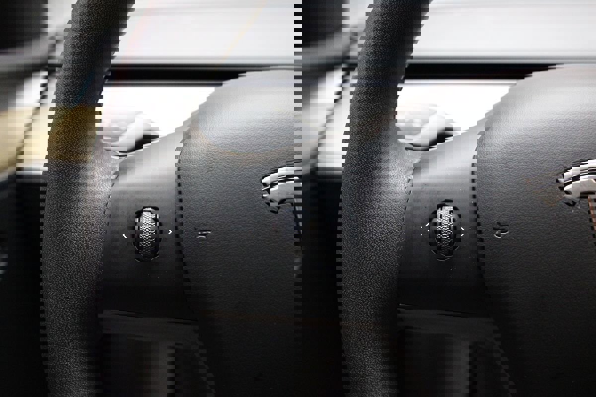 Used 2023 Tesla Model Y Long Range image 30