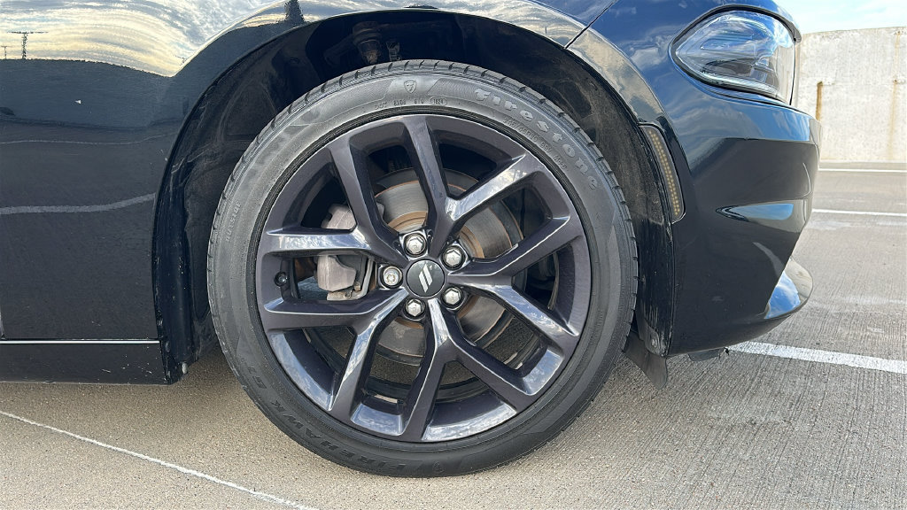 Used 2021 Dodge Charger SXT w/ Blacktop Package RWD image 16